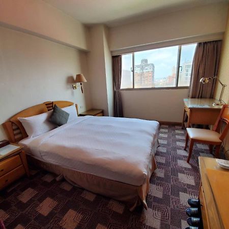 Berkeley Business Hotel Zhongzheng Сіньчжу Екстер'єр фото