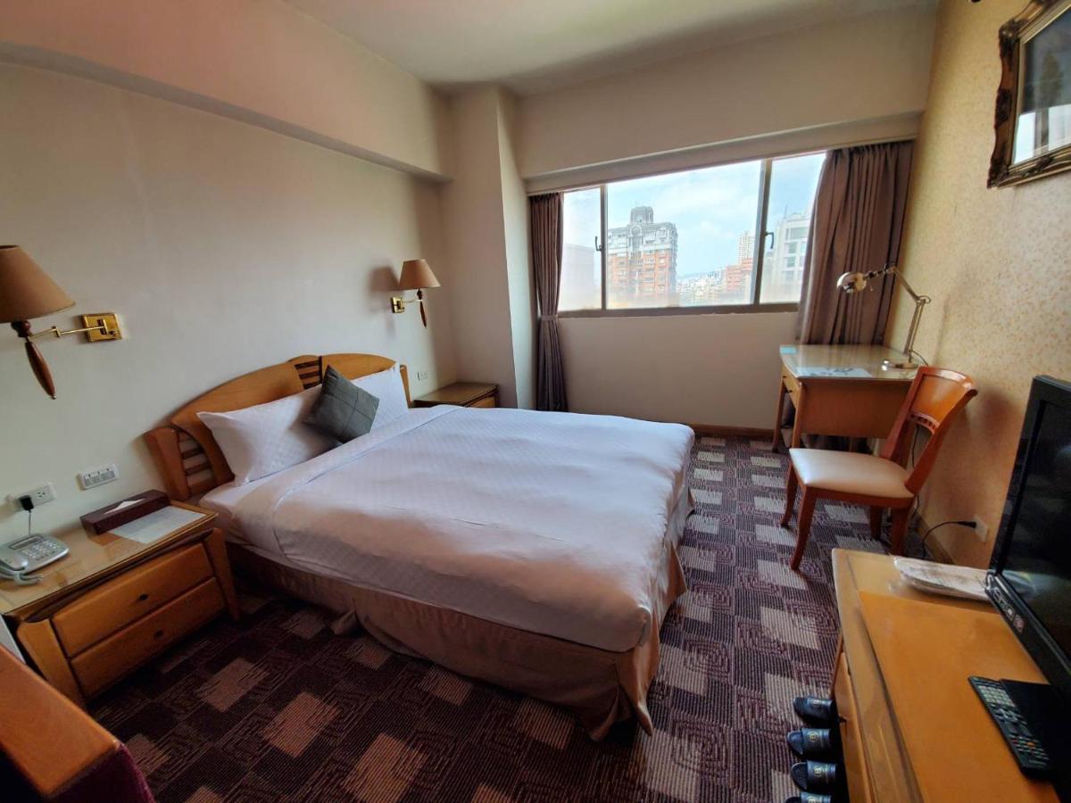 Berkeley Business Hotel Zhongzheng Сіньчжу Екстер'єр фото