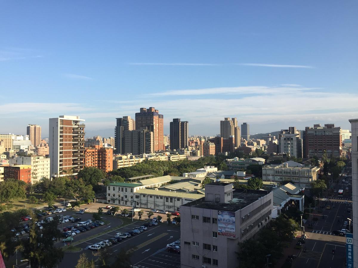 Berkeley Business Hotel Zhongzheng Сіньчжу Екстер'єр фото