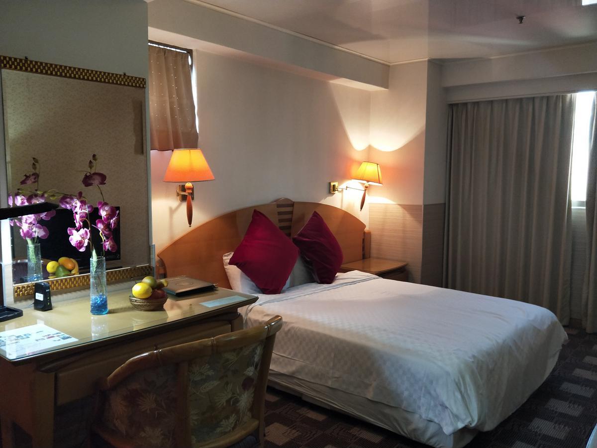 Berkeley Business Hotel Zhongzheng Сіньчжу Екстер'єр фото