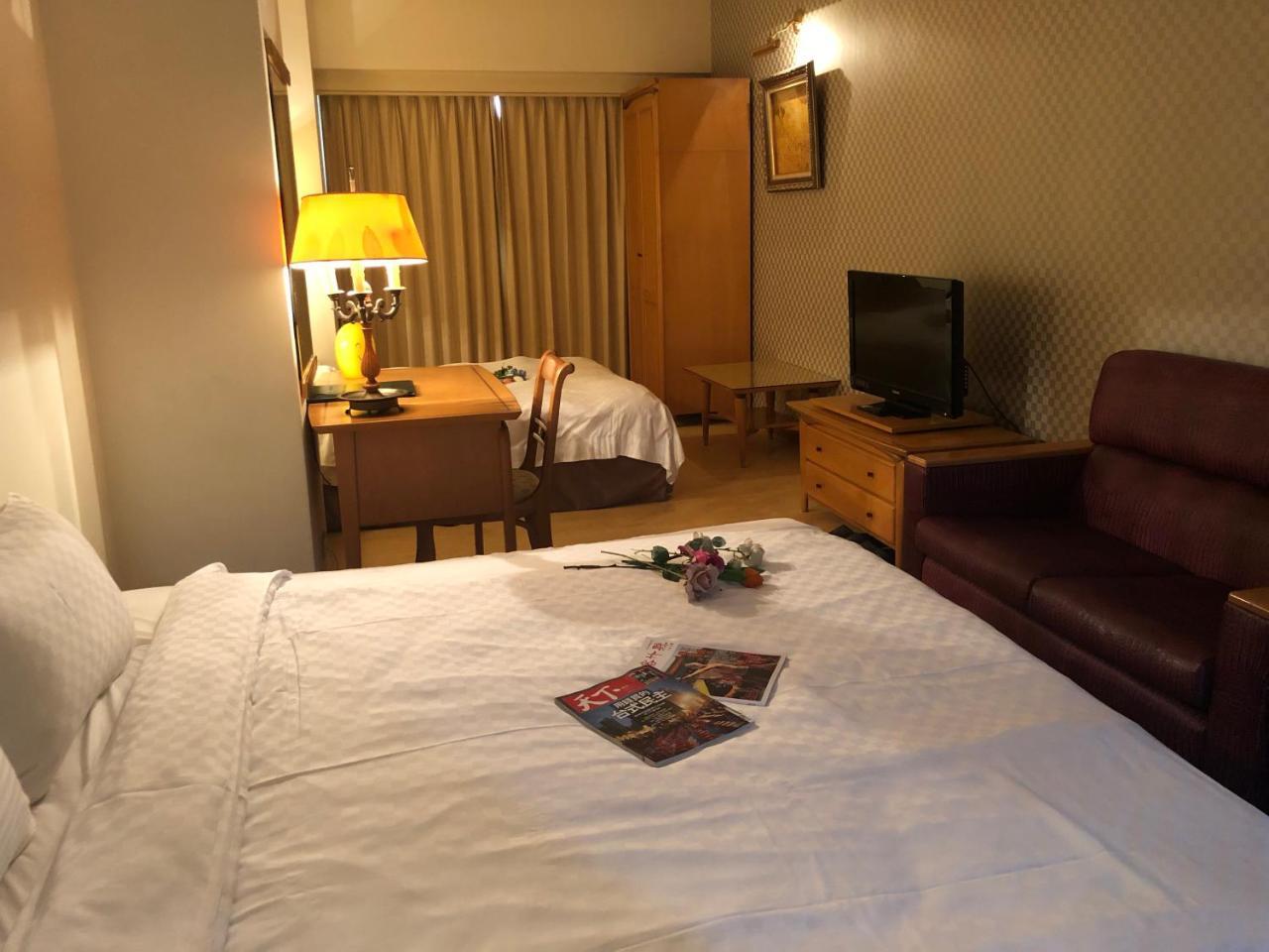 Berkeley Business Hotel Zhongzheng Сіньчжу Екстер'єр фото